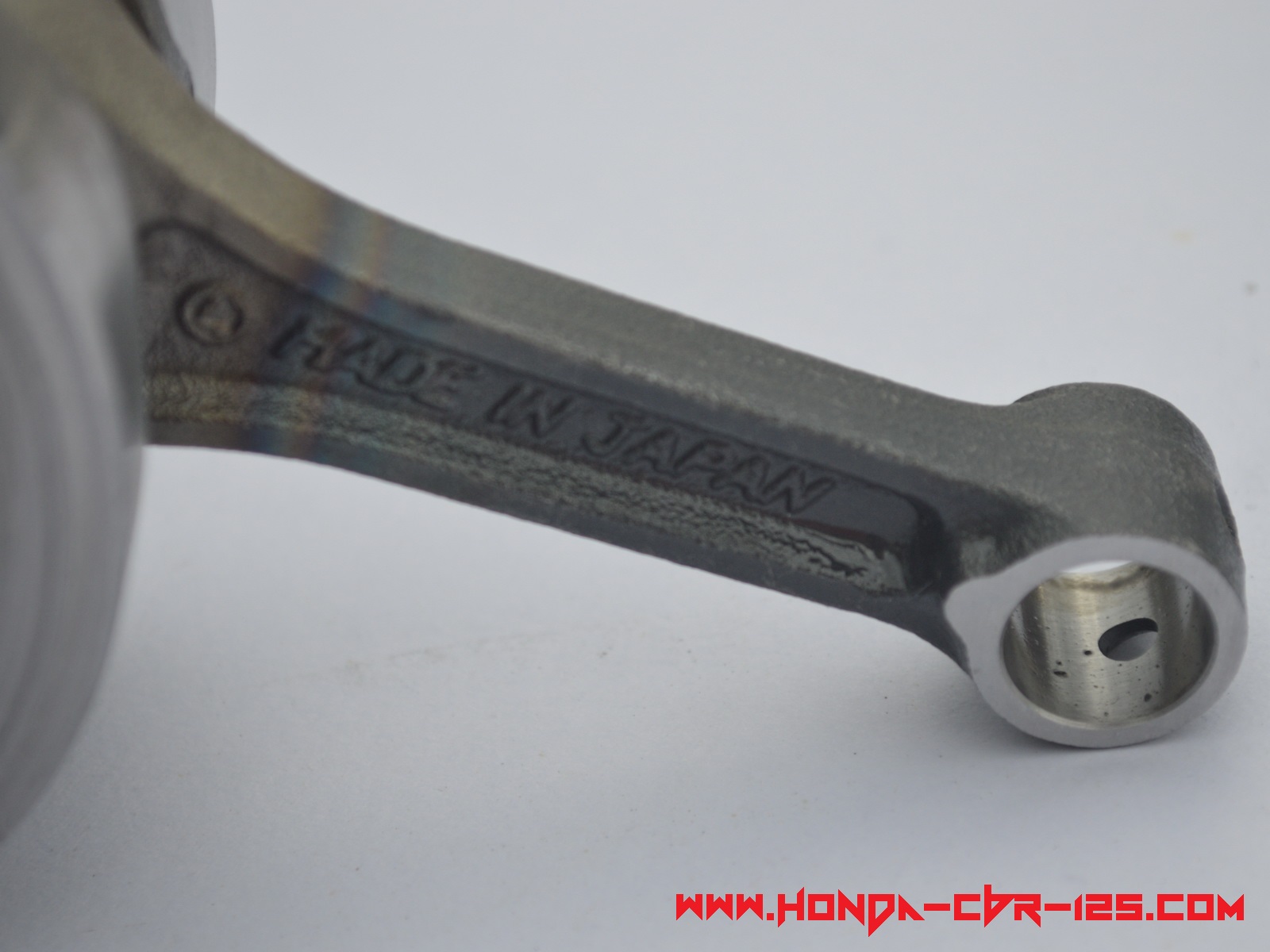 thumbnail image 2 of AHL Connecting Rod & Main Crankshaft Bearing Set For Honda CBR1000RR 2004-2018 2 of 6